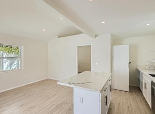 858 Thomas Ave, San Diego, CA 92109