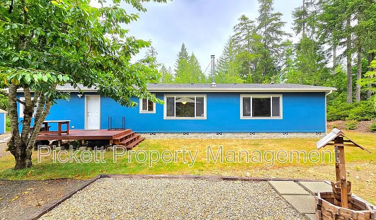 331 Dewatto Rd W — Photo 31