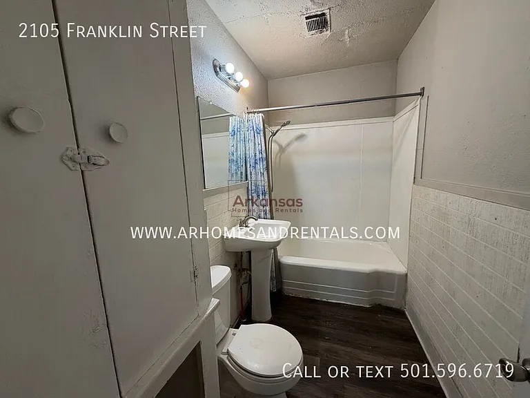 2105 Franklin St — Photo 5