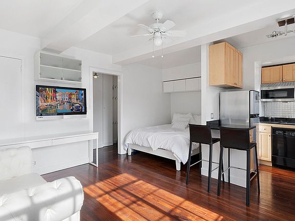 3rd image of 320 E 42nd St APT 2311