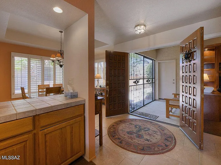 836 E Camino Diestro — Photo 11
