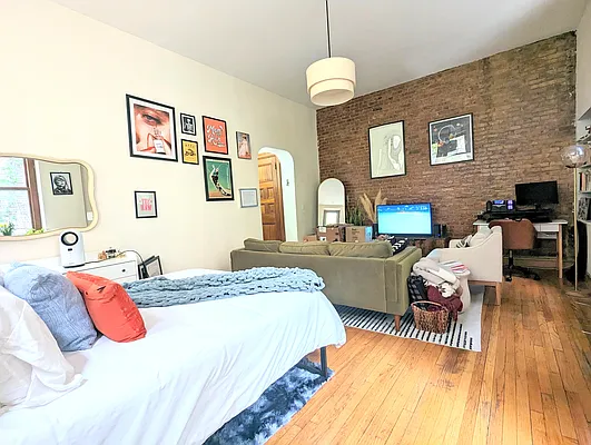 Rented by Manhattan Spaces | media 14