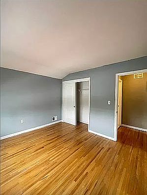 4th image of 270 Stafford Ave #3