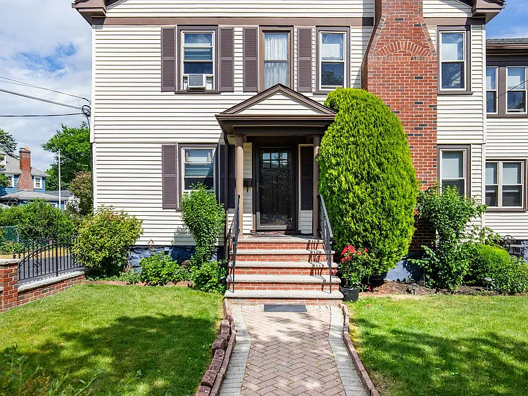 28 Churchill Ave #1 — Photo 3