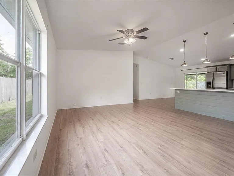 1508 E Jean St — Photo 8