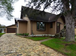 414 Arlington Rd, Hoyt Lakes, MN 55750