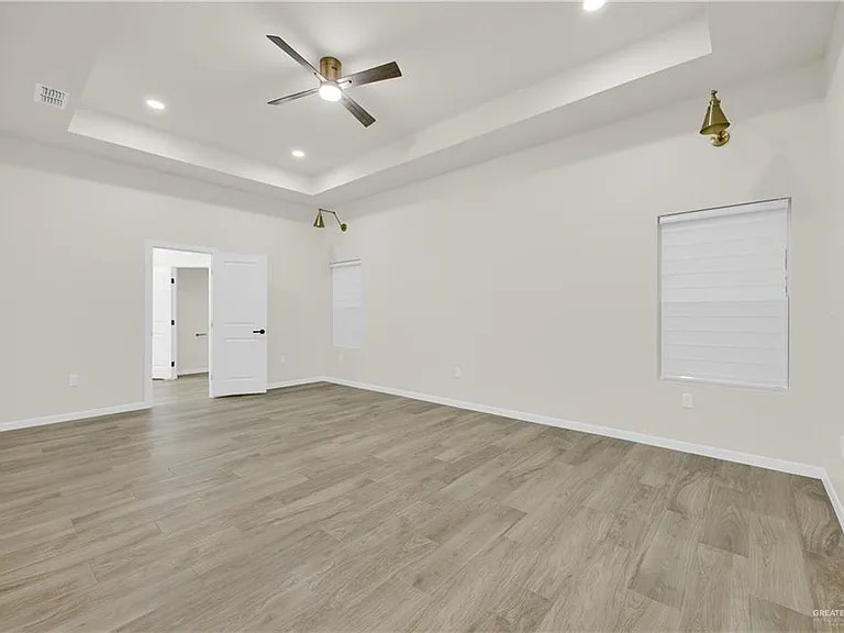 8015 N 48th Ln — Photo 13