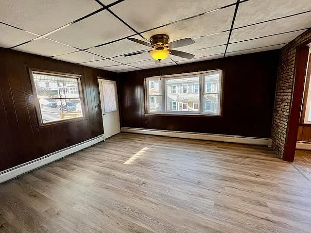 223 Carbon St — Photo 4
