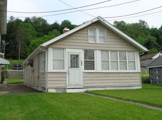 808 E Walnut St, Lewistown, PA 17044