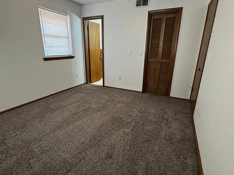 3225 N Peebly Dr — Photo 21