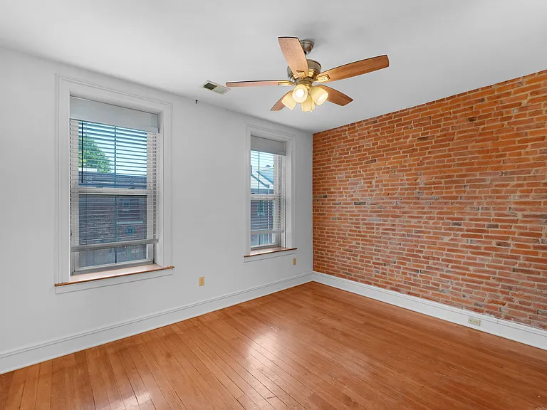 2419 Menard St — Photo 11
