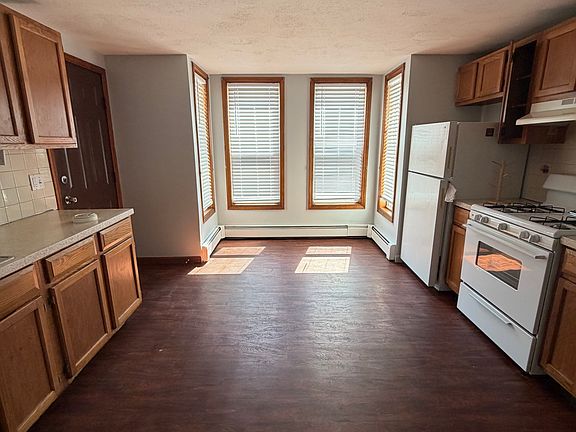3rd image of 263 Bourne Ave #1F