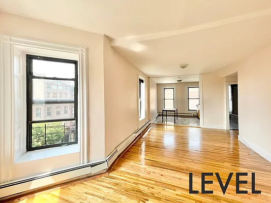 Rented by Level Group | media 4