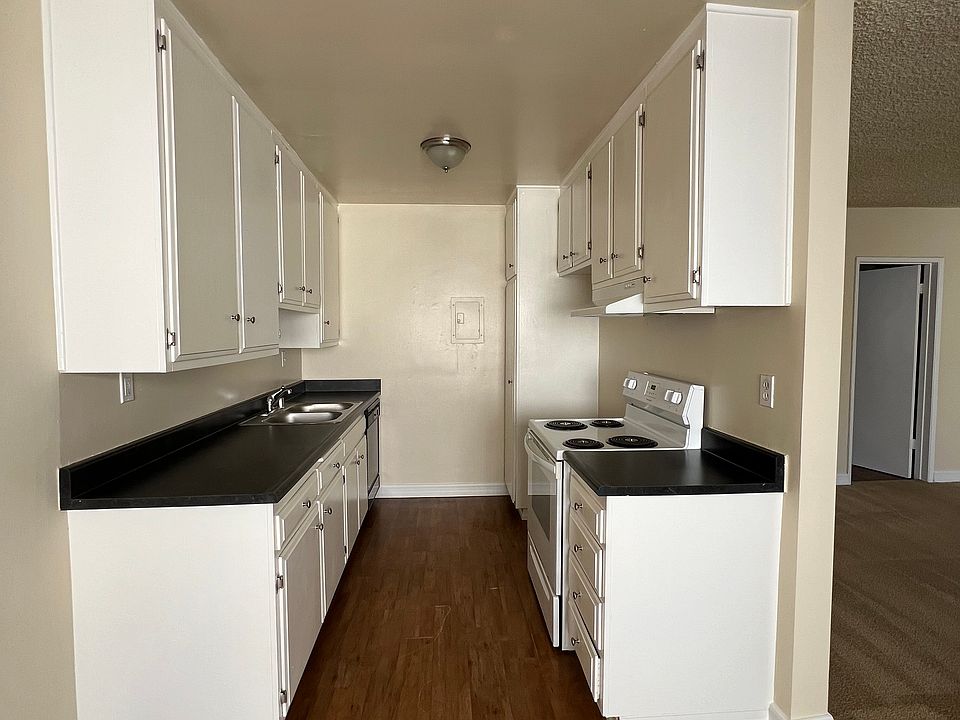 1st image of 18420 Vincennes St APT 218