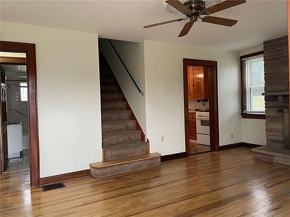 2nd image of 700 3rd St