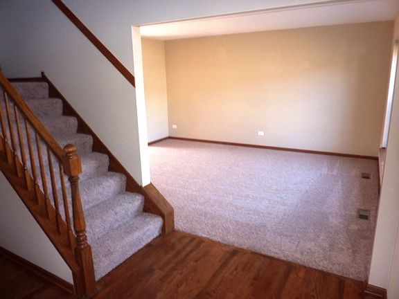 3rd image of 16321 S Riverwood Dr