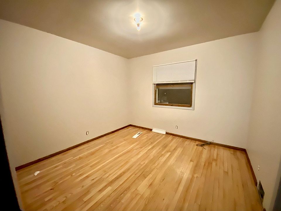 2nd image of 1221 Fleetfoot Dr
