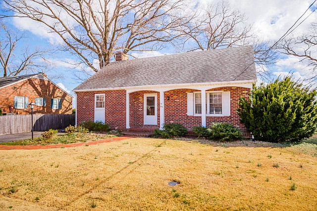 1st image of 314 Jeanette Dr