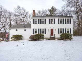 11 Quail Run Rd, Bellingham, MA 02019