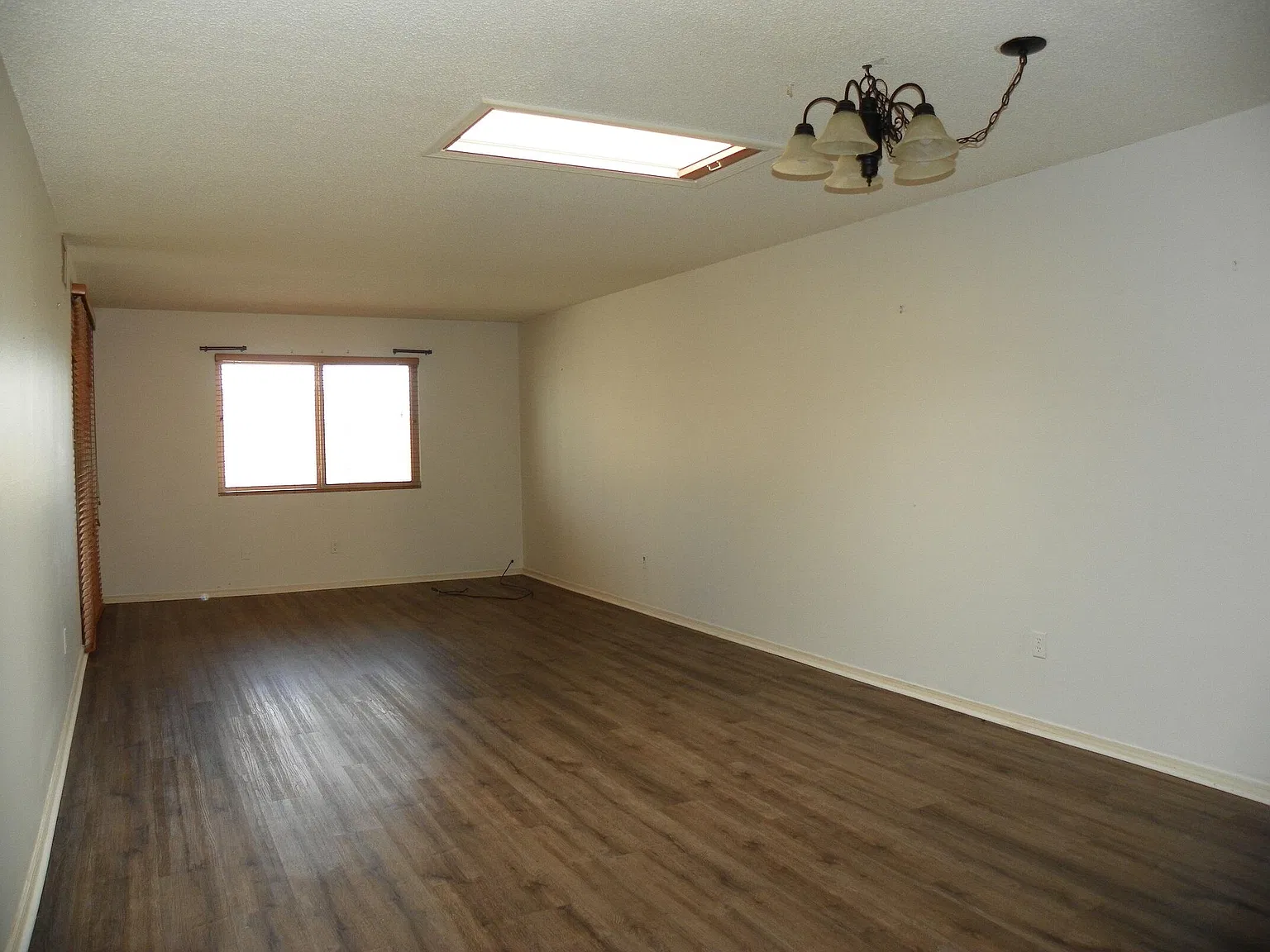2 bed, 2.0 bath, 1115 sqft, $1,800 — Photo 4