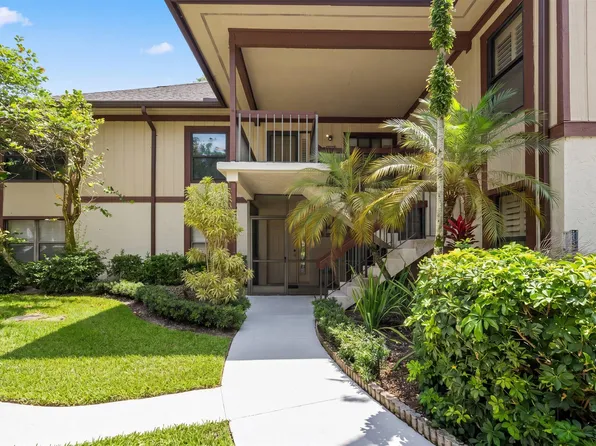 13400 Polo Rd #203, Wellington, FL 33414
