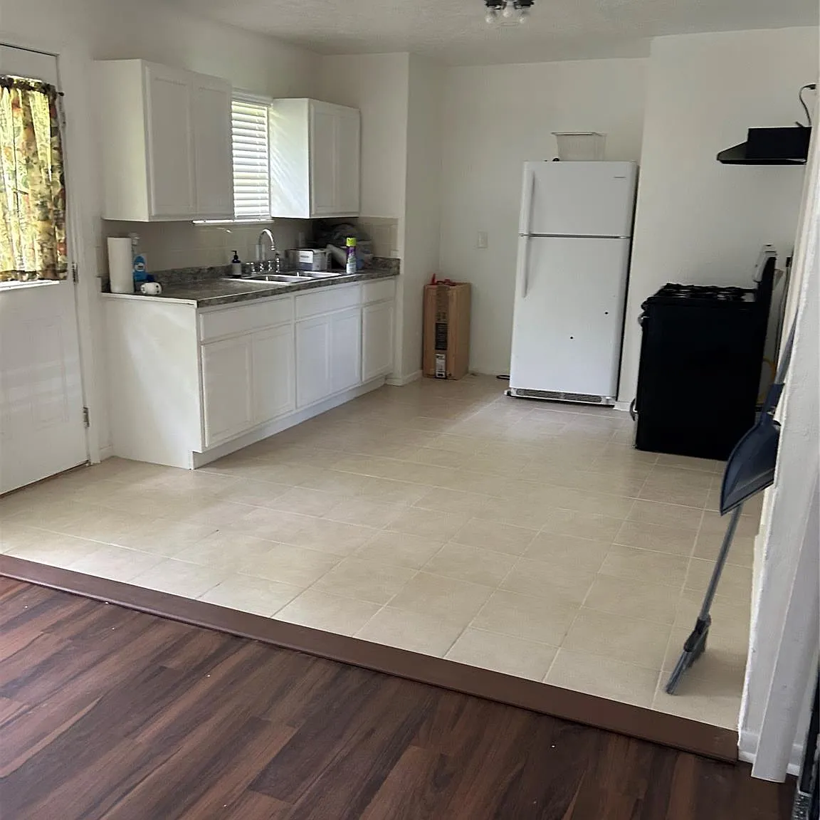 3 bed, 1.5 bath, 1075 sqft, $1,650 — Photo 4