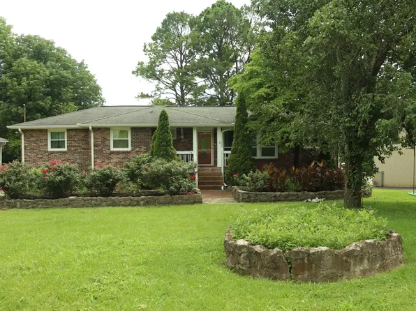 2635 Edge O Lake Dr, Nashville, TN 37217