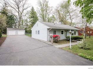 246 W Washington Ave, Pearl River, NY 10965