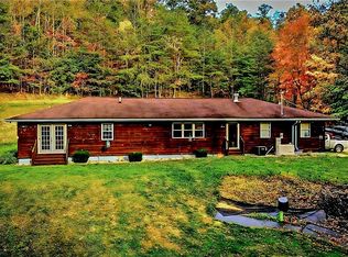 9045 Glendale Rd, Cairo, WV 26337