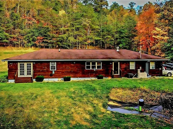 9045 Glendale Rd, Cairo, WV 26337