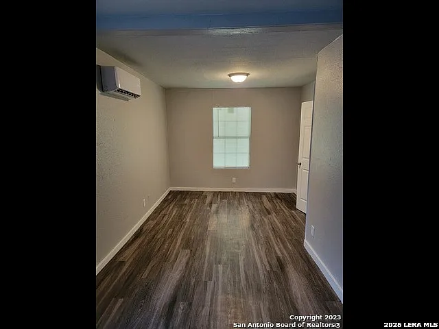 527 Valley Park Dr — Photo 10