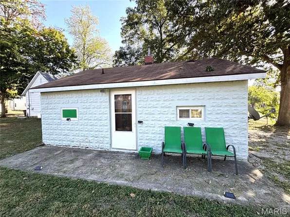 926 Chicago St, Greenville, IL 62246