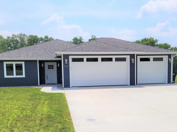 831 2nd St SE, Hartley, IA 51346