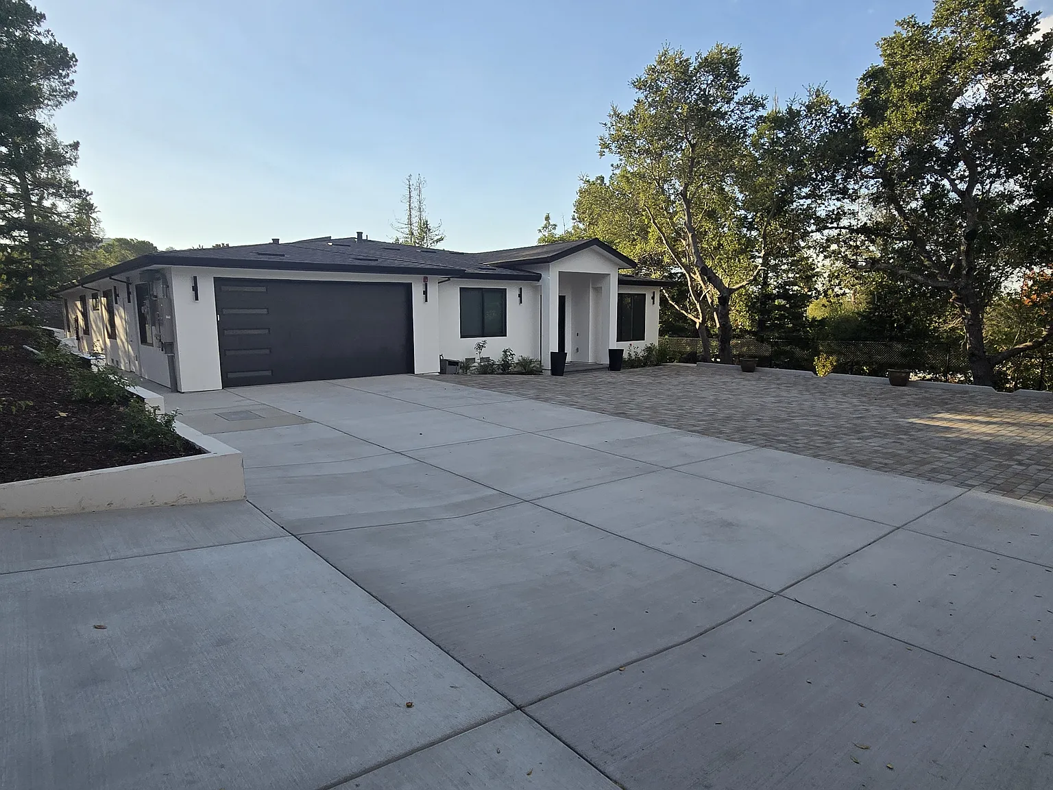 4 bed, 3.5 bath, 2922 sqft, $14,000 — Photo 1