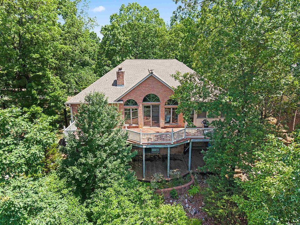 1st image of 15 Lago Dr