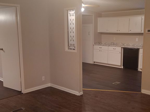 5th image of 25051 Twin Oaks Dr