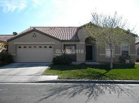 1st image of 445 Green Gables Ave