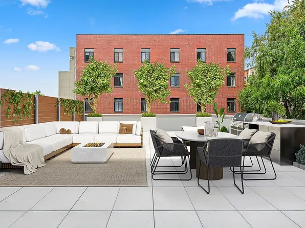 65 Eckford St #2C, Brooklyn, NY 11222