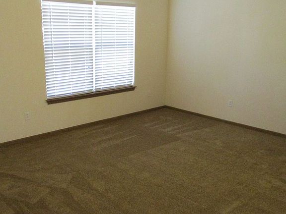 4th image of 711 Glenstone Dr #709