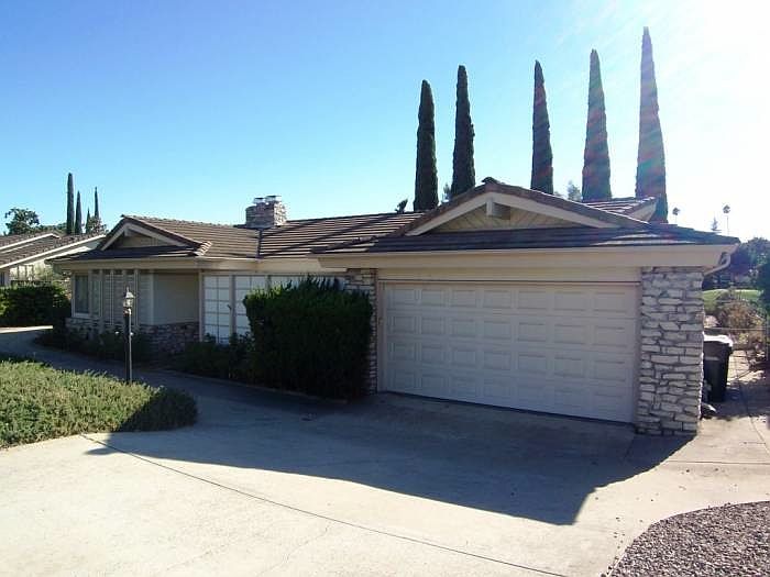 1st image of 17072 Bernardo Oaks Dr