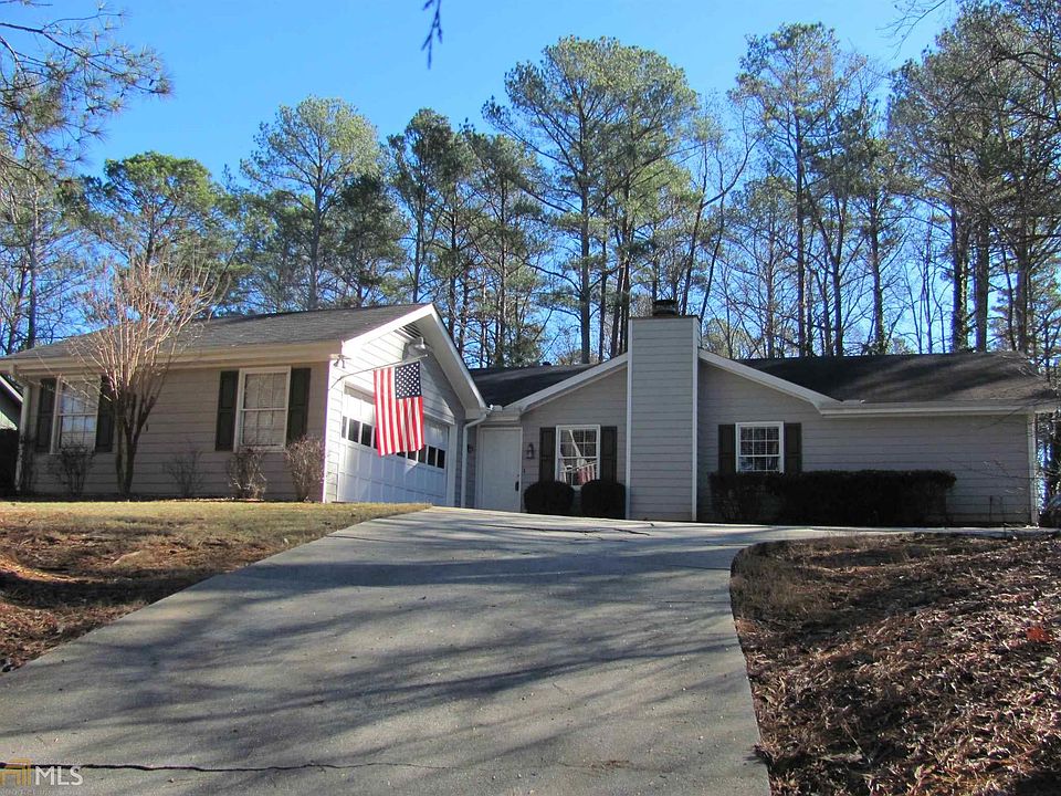 1st image of 4956 Lake Forest Dr SE