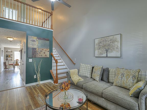 4th image of 2050 Caladonia Way