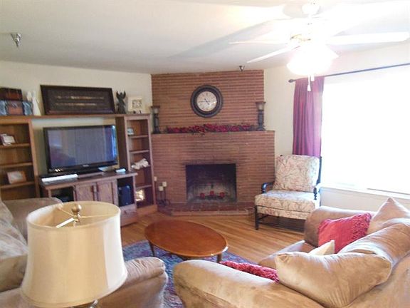 3rd image of 2940 N Millbrook Ave