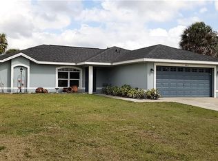 463 Candlewick Cir, Lehigh Acres, FL 33936