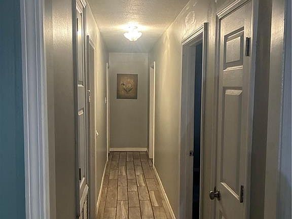 5th image of 2228 E Vaughan Dr