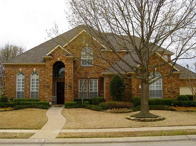 1st image of 906 Parkwood Ct