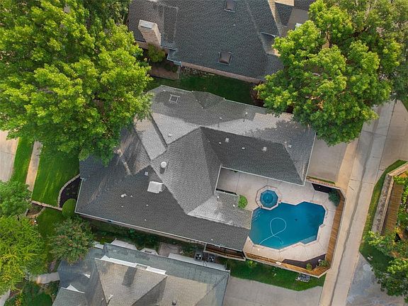 2nd image of 722 Royal Birkdale Dr