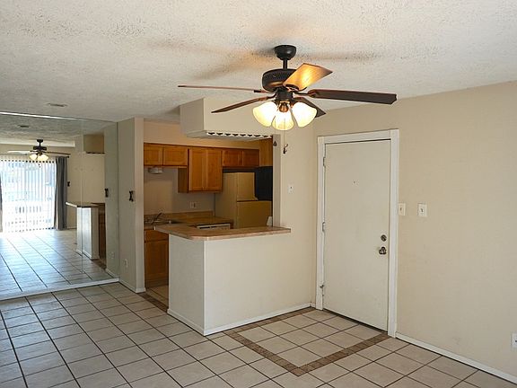 2nd image of 904 University Oaks Blvd APT 13