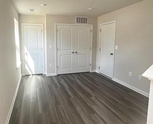 3rd image of 342 Watercourse Dr