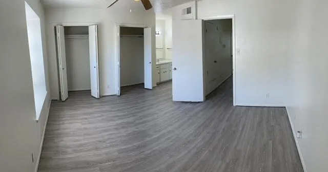 915 N Elm St — Photo 22